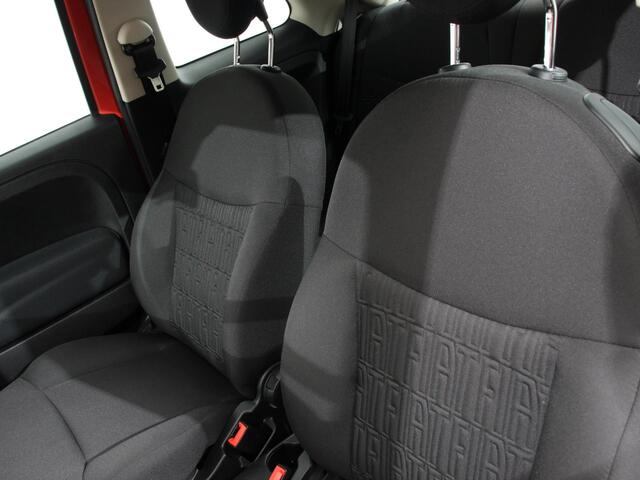 Fiat 500 1.0 Hybrid Vita Comfort Navigatie Apple Carplay/Android Auto Parkeer sensoren Cruise Control Airco