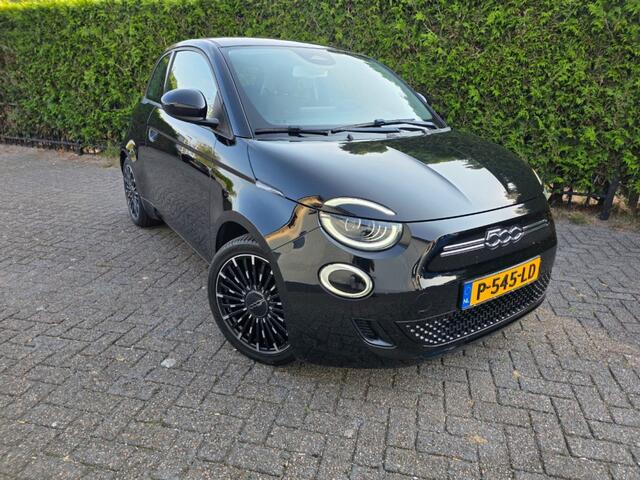 Fiat 500 Fiat 500E Icon 42 kWh Dealer onderhouden