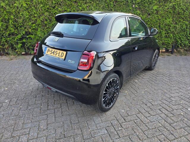 Fiat 500 Fiat 500E Icon 42 kWh Dealer onderhouden