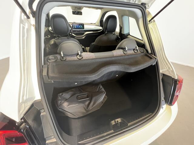 Fiat 500 Icon 42 kWh | Navigatie/Android/Apple Carplay | LM Velgen 16" | Cruise Control | DAB | Cruise Control | Airco |