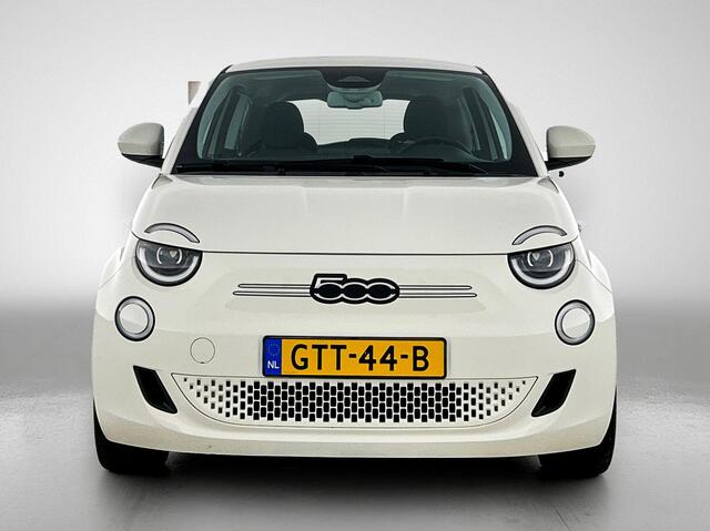 Fiat 500 3+1 Icon 42 kWh | SOH: 94,9% | Apple Carplay/Android Auto | Parkeersensoren |