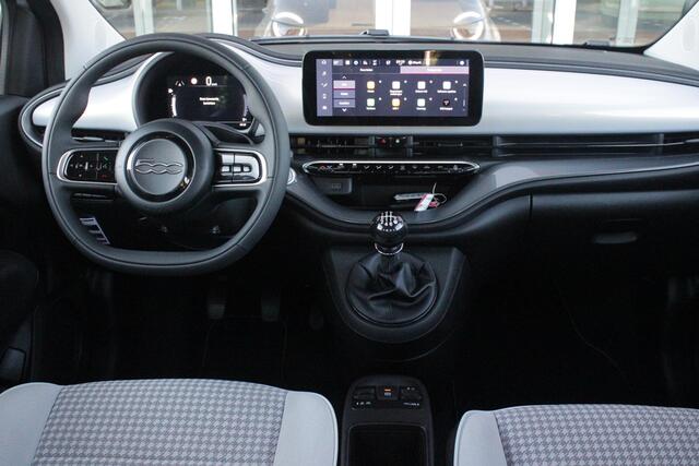 Fiat 500 1.0 Hybrid 65PK TORINO LAUNCH EDITION | DRAADLOZE APPLE CARPLAY/ANDROID AUTO | PARKEERSESOREN ACHTER | 16" LICHTMETALEN VELGEN "BURNISHED" | LED KOPLAMPEN "INFINITY" | CLIMATE CONTROL | DAB+ RADIO | REGEN/LICHT SENSOR | KEYLESS START | CELESTIAL BLUE | CRUISE CONTROL |