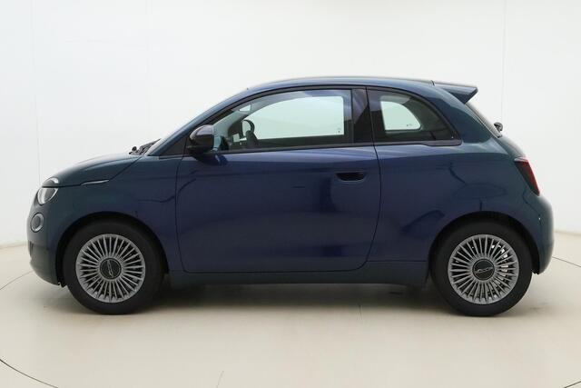 Fiat 500 1.0 Hybrid Icon | DEMO | Cruise control | Parkeersensoren | Hybride | Climate control