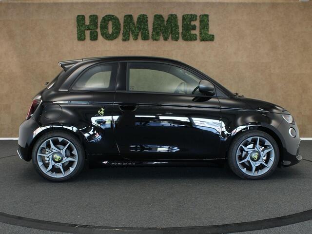 Fiat 500 ABARTH 42 kWh - APPLE CARPLAY/ANDROID AUTO - CRUISE CONTROL - NAVIGATIE FULL MAP - LICHTMETALEN VELGEN 17 INCH - KEYLESS START - PARKEERSENSOREN ACHTER - SPORTSTUUR - SPORTSTOELEN
