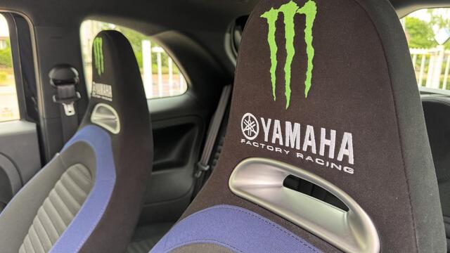 Fiat 500 ABARTH 1.4 T-Jet 595 Monster Energy Yamaha |Verkeert in nieuwstaat | Dealer onderhouden |