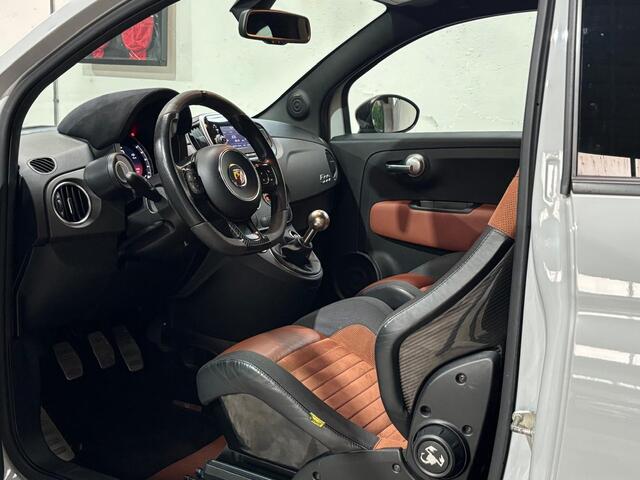 Fiat 500 ABARTH 1.4 T-Jet Competizione | Sportstoelen | Carbon | Sportuitlaat | 17 inch | Navigatie | Parkeersensoren |