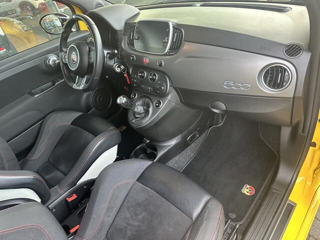 Fiat 500 ABARTH 1.4 T-Jet PISTA | SABELT | Panorama | BEATS | Carplay | Interesse in een bezichtiging of proefrit, bel of app met 06-24282842h