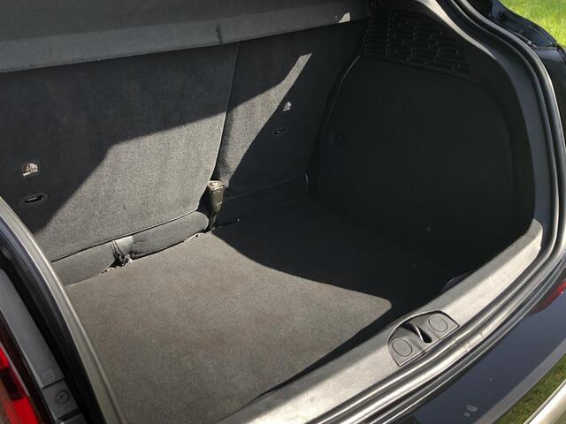 Fiat 500 X CROSS 1.3 FireFly Turbo 150 DCT AUTOMAAT|CLIMATE|APPLE/ANDROID|DAB|PDC|17"