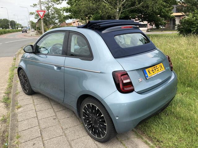 Fiat 500C Icon 42 kWh Cabriolet NAVI|CLIMATE|CAMERA|PDC|APPLE/ANDROID|17"|ADAPTIVE CRUISE|STOELVERWARMING
