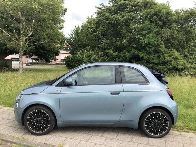 Fiat 500C Icon 42 kWh Cabriolet NAVI|CLIMATE|CAMERA|PDC|APPLE/ANDROID|17"|ADAPTIVE CRUISE|STOELVERWARMING