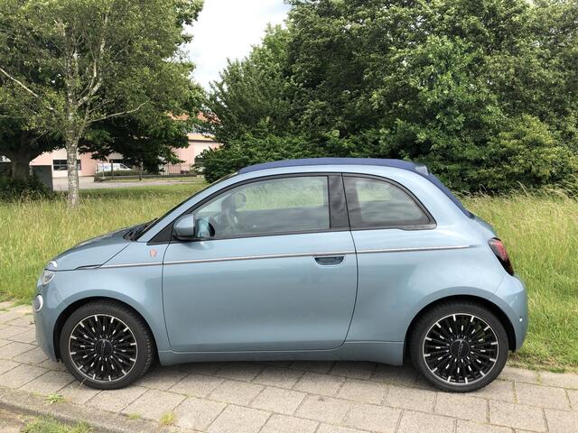 Fiat 500C Icon 42 kWh Cabriolet NAVI|CLIMATE|CAMERA|PDC|APPLE/ANDROID|17"|ADAPTIVE CRUISE|STOELVERWARMING