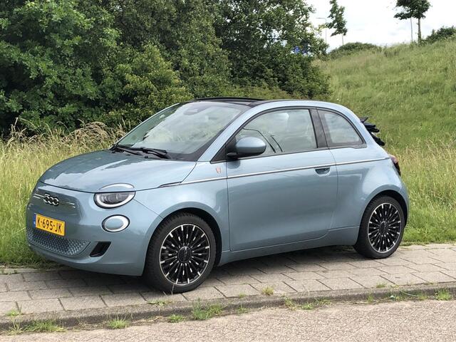 Fiat 500C Icon 42 kWh Cabriolet NAVI|CLIMATE|CAMERA|PDC|APPLE/ANDROID|17"|ADAPTIVE CRUISE|STOELVERWARMING