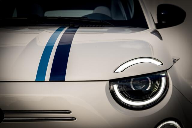 Fiat 500C Icon 42 kWh | Cabrio | 17 inch LMV | LED | Camera | Keyless | Lane Assist