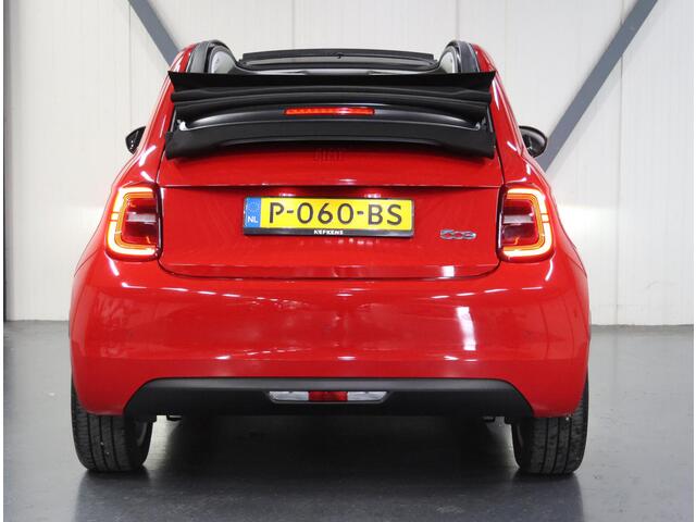 Fiat 500C 42 kWh RED 120PK | Cabrio | ACCURAPPORT 100% | AUTOMAAT | FULL LED | AppleCarPlay/AndroidAuto | Climate Control | Cruise Control | DAB Radio | Virt.Cockpit | Keyless |