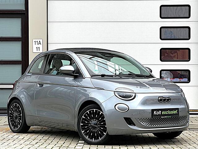 Fiat 500C La Prima 42 kWh Automaat Cabriolet / Incl BTW / 120 PK / Apple CarPlay / Achteruitrijd Camera / Navigatie / 17" LM Velgen / Leder Int / LED / 1e Eigenaar!