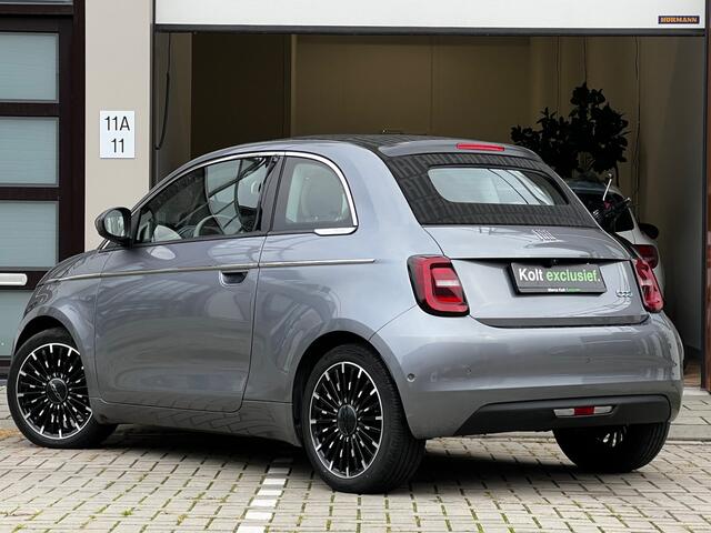 Fiat 500C La Prima 42 kWh Automaat Cabriolet / Incl BTW / 120 PK / Apple CarPlay / Achteruitrijd Camera / Navigatie / 17" LM Velgen / Leder Int / LED / 1e Eigenaar!