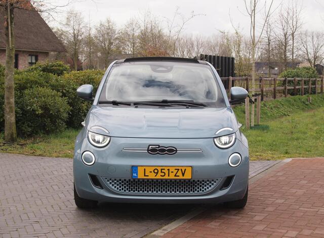 Fiat 500C Icon 42 kWh | Cabrio | Camera | Apple Carplay | Cruise Control | Dealeronderhouden |