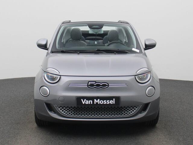 Fiat 500C 500e 42 kWh Icon | Climate Control / ECC | Open dak Electrisch | Licht metalen velgen 16 inch | Cruise control | Navigatie | Stoelverwarming | LED koplampen | Park Distance Control achter |