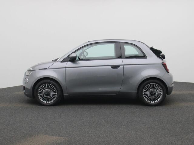 Fiat 500C 500e 42 kWh Icon | Climate Control / ECC | Open dak Electrisch | Licht metalen velgen 16 inch | Cruise control | Navigatie | Stoelverwarming | LED koplampen | Park Distance Control achter |
