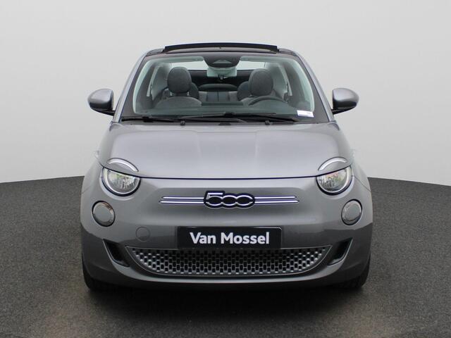 Fiat 500C 500e 42 kWh Icon | Navigatie | Stoelverwarming | Parkeersensoren achter |