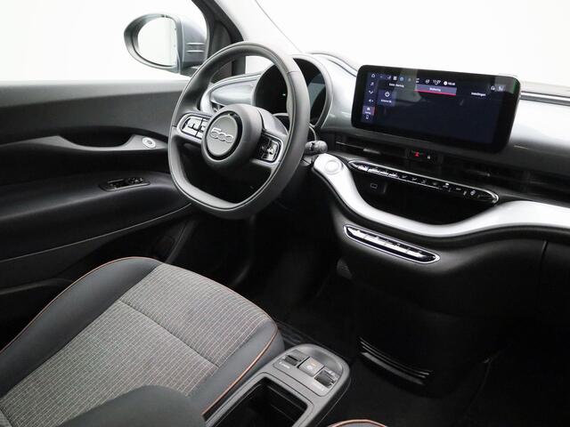 Fiat 500C 500e 42 kWh Icon | Navigatie | Stoelverwarming | Parkeersensoren achter |