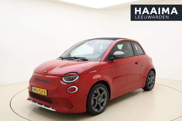 Fiat 500C ABARTH Urban 42 kWh | Elektrisch open dak | Sportstoelen | Sportstuur | 17'' lichtmetalen velgen | Navigatie | Camera | Keyless