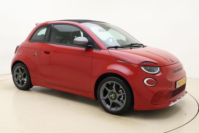 Fiat 500C ABARTH Urban 42 kWh | Elektrisch open dak | Sportstoelen | Sportstuur | 17'' lichtmetalen velgen | Navigatie | Camera | Keyless