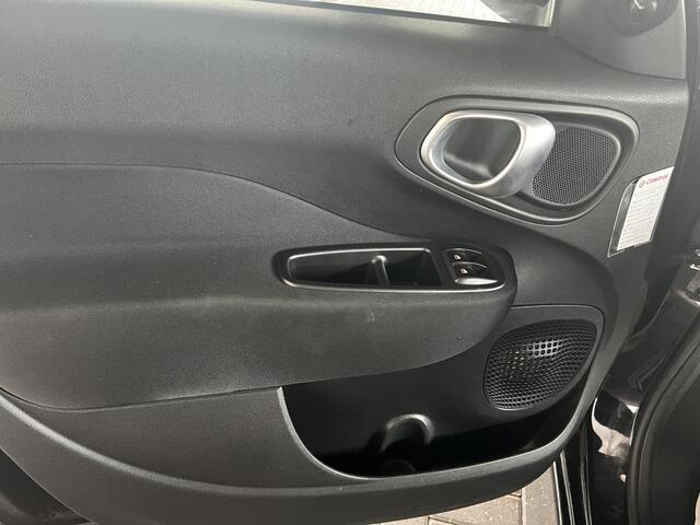 Fiat 500L 1.4-16V Lounge hoge instap / cruise control / airco / trekhaak / gezinsauto / sportief