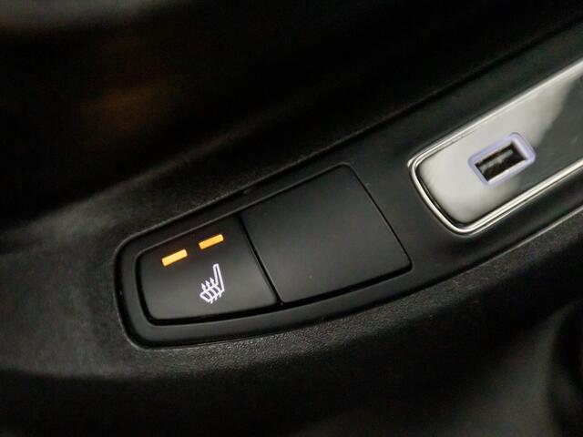 Fiat 500X 1.3 GSE Sport 150Pk Automaat (APPLE CARPLAY, GROOT NAVI, KEYLESS, STOELVERWARMING, CAMERA, LEDEREN SPORTSTOELEN, GETINT GLAS, LED KOPLAMPEN, ZWART HEMEL, NIEUWSTAAT)