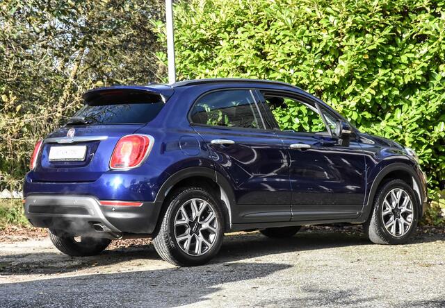 Fiat 500X 1.4 Turbo MultiAir Lounge automaat / zwart leer/stof / stuurverwarming / stoelverwarming / airco / cruise control / navi / USB / privacy glass achter