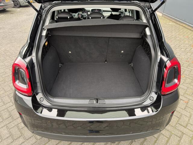 Fiat 500X 130pk Hybrid (Camera - LED - Automatische Airco - Parkeersensoren V+A - Navigatie via Apple Carplay - 17")