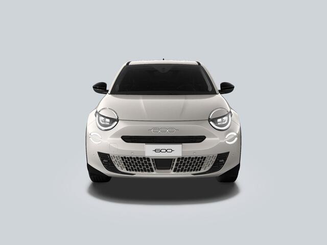 Fiat 600 1.2 Hybrid 110pk La Prima | Clima | Adapt. Cruise | Camera | BSM | 18" | Stoelverwarming | Apple Carplay | Elektr. A-Klep