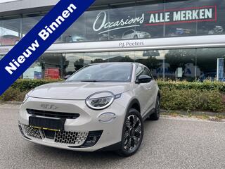fiat-600-1.2-hybrid-la-prima-achter