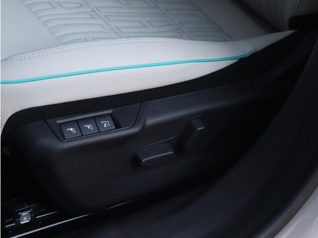 Fiat 600 600e La Prima 54 kWh | Navi | Camera | Carplay | 18"
