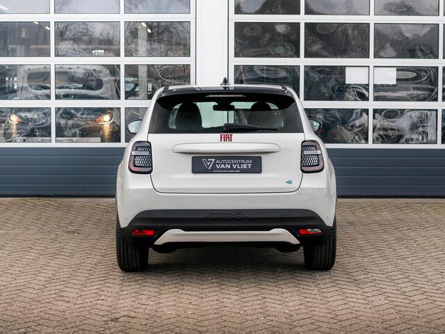 Fiat 600 600e RED 54 kWh | 17% Bijtelling | Gratis Wallbox |