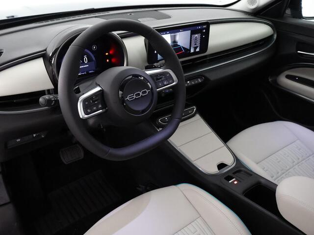 Fiat 600 1.2 Hybrid La Prima | Apple Carplay/Android Auto | Dodehoek detectie | Parkeersensoren
