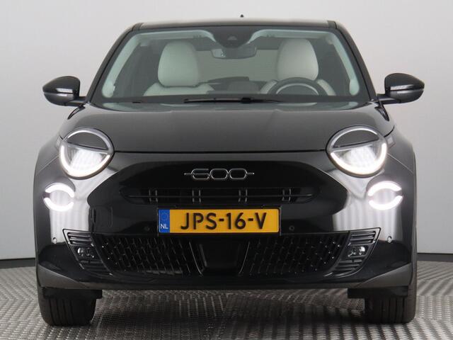 Fiat 600 1.2 Hybrid La Prima (Massage / Leder / 360 Cam / Navi / ACC / Elek. achterklep / 18'')