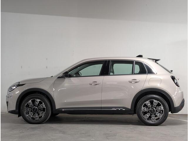 Fiat 600 600e Urban EV 54kWh 156pk | CAMERA | STOELVERW. | APPLE CARPLAY / ANDROID AUTO | DODEHOEKBEW. | KEYLESS ENTRY + START