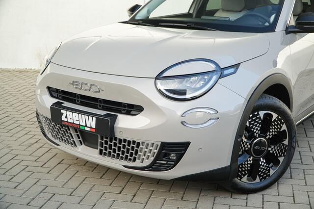 Fiat 600 1.2 Hybrid 110 PK La Prima | Navi | Camera | Carplay
