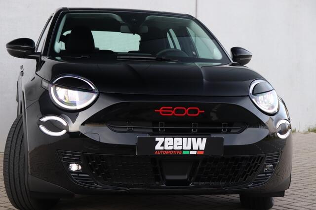 Fiat 600 600e RED 54 kWh | Carplay | Clima | Cruise | PDC