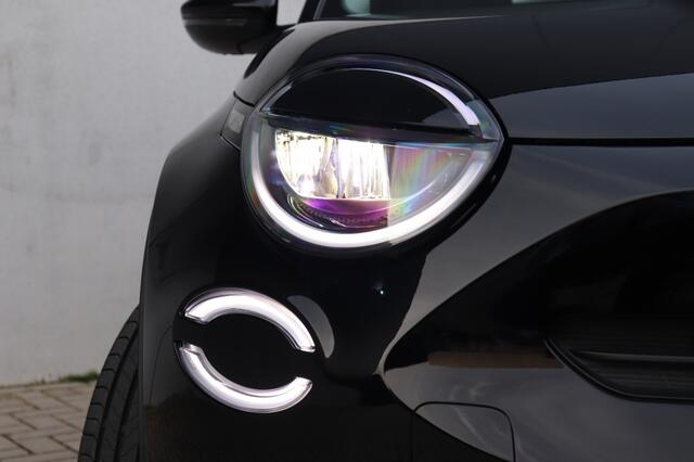 Fiat 600 600e RED 54 kWh | Carplay | Clima | Cruise | PDC