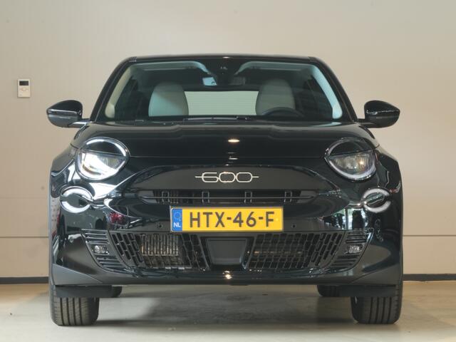 Fiat 600 1.2 136pk Hybrid * Pack Style