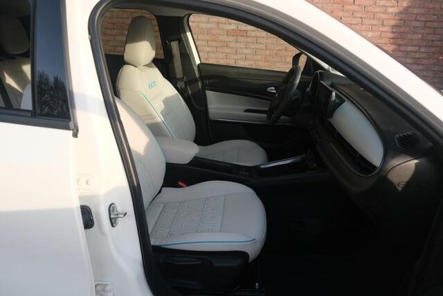 Fiat 600 1.2 Hybrid 110pk DCT6 La Prima | Navi | App Connect | Adaptive Cruise | Climate | Keyless | Camera | Leder | Elektrische Achterklep
