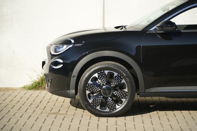 Fiat 600 1.2 Hybrid 110 PK La Prima | Navi | Camera | Carplay | Leder