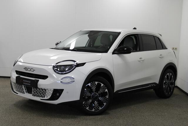 Fiat 600 1.2 Hybrid La Prima