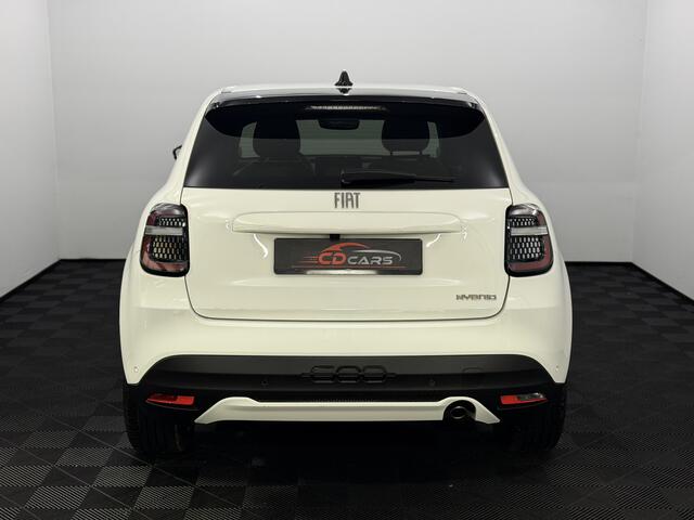 Fiat 600 1.2 Hybrid La Prima Camera, Leder, Memory stoelen, Keyless start, Virtual desk, Elektrische achterklep, Cruise control, 1 jaar garantie