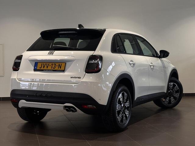 Fiat 600 Urban 1.2 Hybrid 145pk e-DCS6 | 8 JAAR GARANTIE! | APPLE CARPLAY / ANDROID AUTO | CLIMA | PARKEERSENSOREN | ISOFIX |