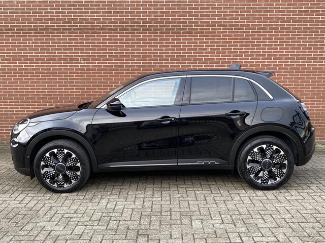 Fiat 600 1.2 Hybrid La Prima NAV ADAP-CRUISE CAMERA STOELVW CARPLAY LMV