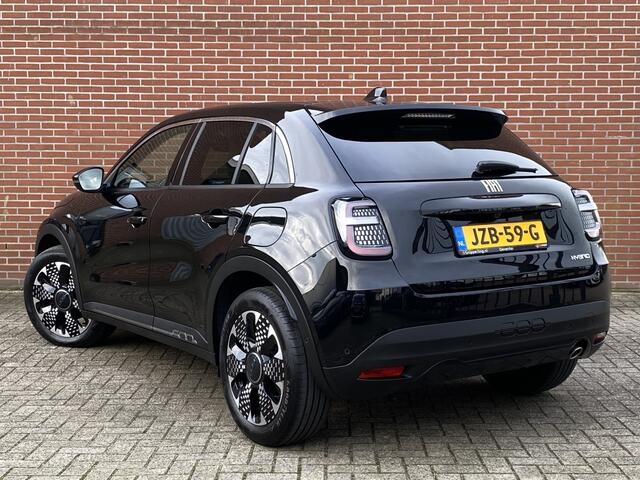 Fiat 600 1.2 Hybrid La Prima NAV ADAP-CRUISE CAMERA STOELVW CARPLAY LMV