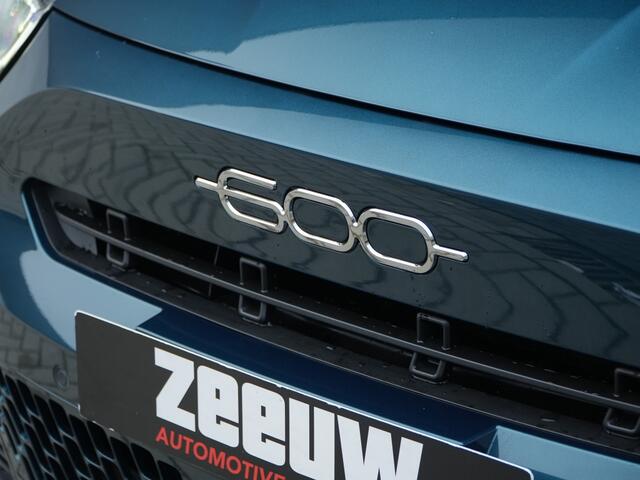 Fiat 600 1.2 Hybrid 110 PK La Prima | Navi | Camera | Carplay | Leder